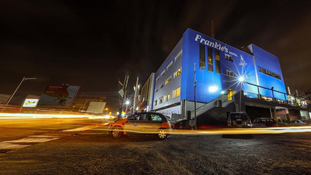 Frankie'S Foods And Rooms Accra Exterior photo