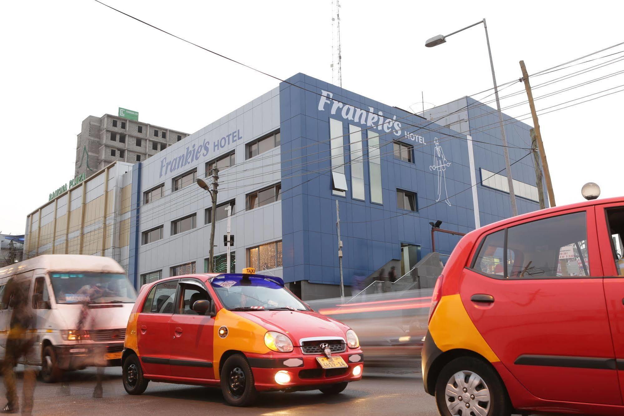 Frankie'S Foods And Rooms Accra Exterior photo